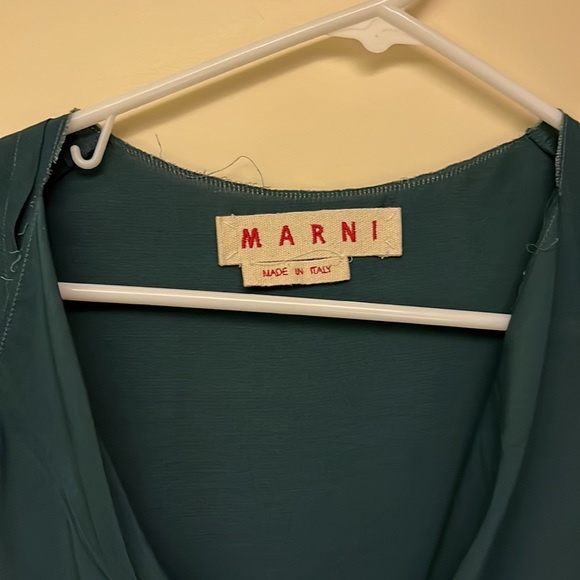 Marni Emerald green silk blouse. - Picture 2 of 7